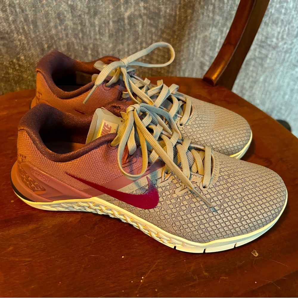 NWOT Nike Metcon Shoes size 7.5